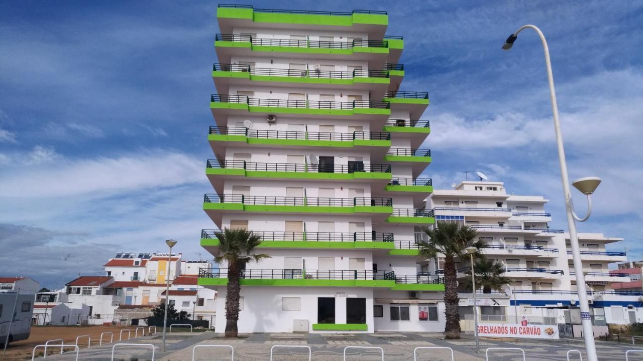 Monte Gordo T2 Frente Mar Exterior foto