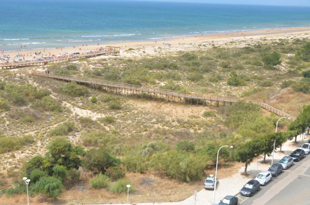 Monte Gordo T2 Frente Mar Exterior foto